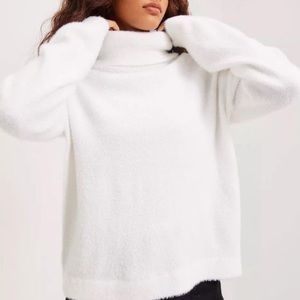 SO Fluffy White Rolled Turtleneck Soft Pullover Sweater XL